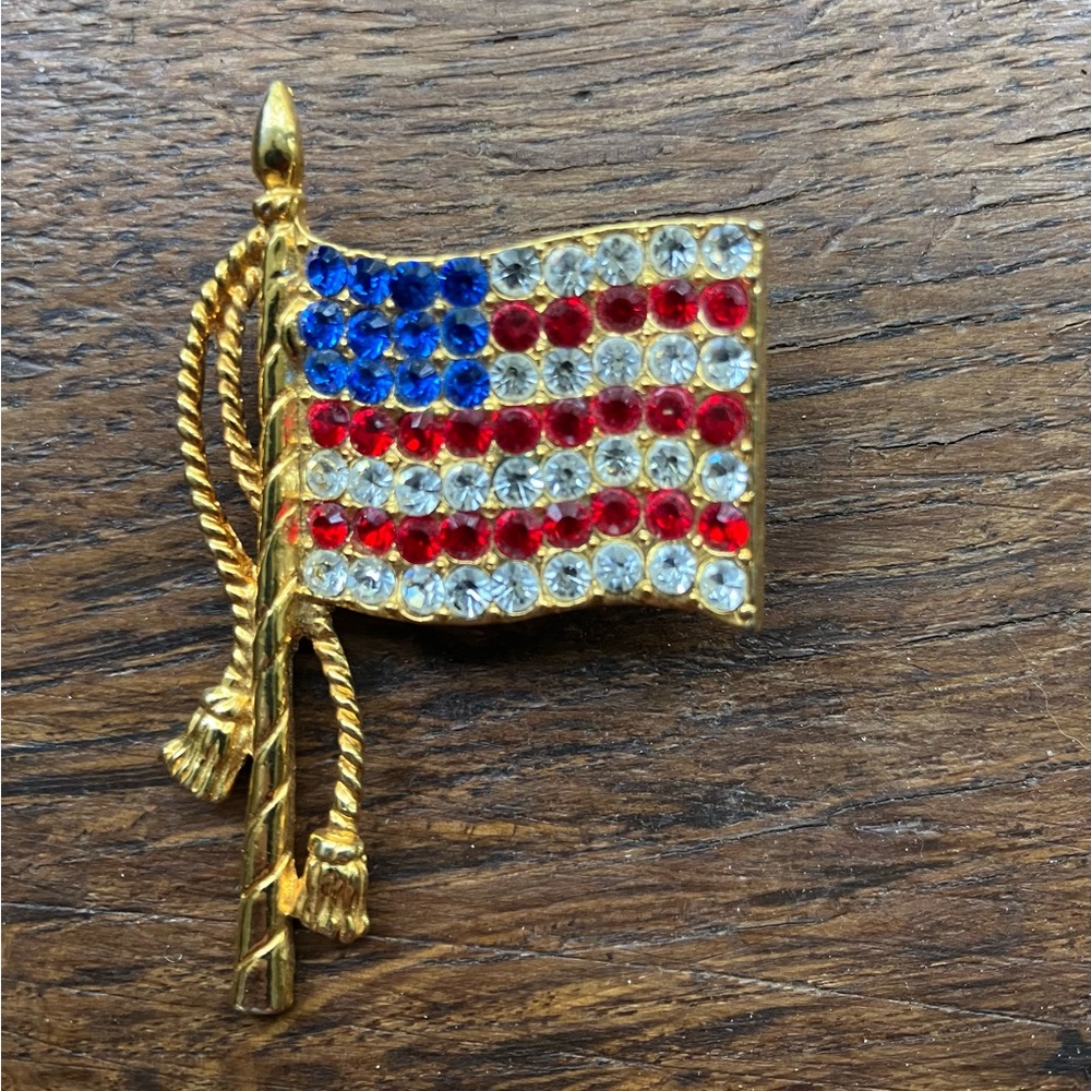 Vintage American Flag Brooch/Pin.
